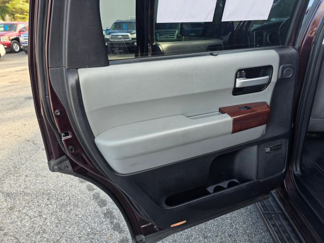 ToyotaSequoia Platinum Sport Utility 4D16