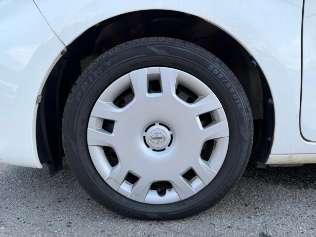 ScionxB Hatchback 4D13