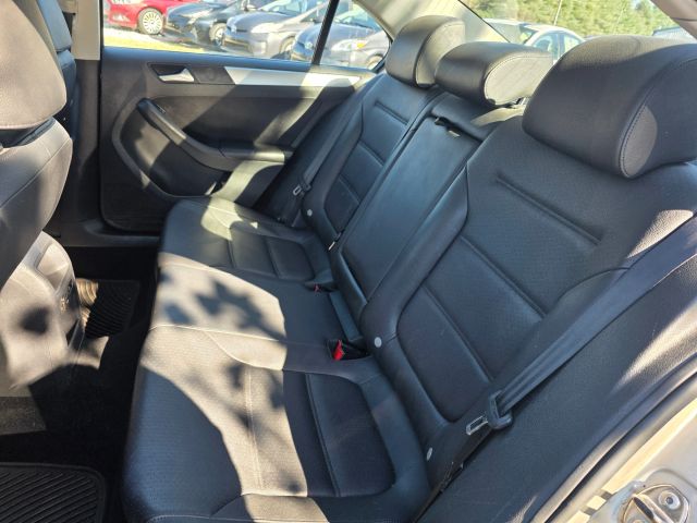 VolkswagenJetta 2.5L SE Sedan 4D16