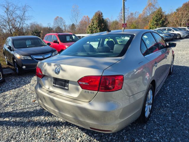 VolkswagenJetta 2.5L SE Sedan 4D5