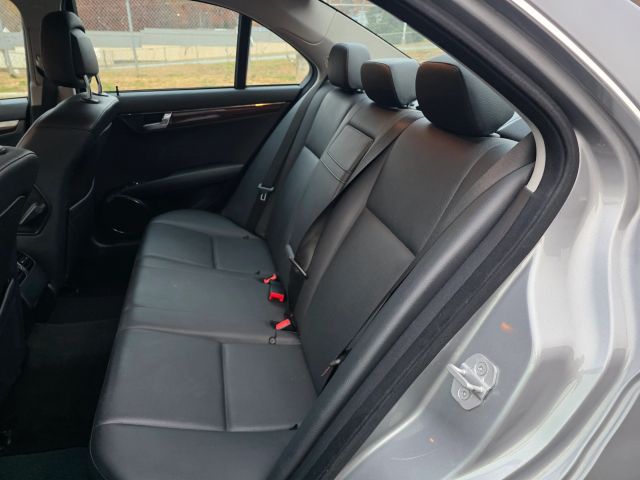 Mercedes-BenzC-Class C 300 4MATIC Luxury Sedan 4D17