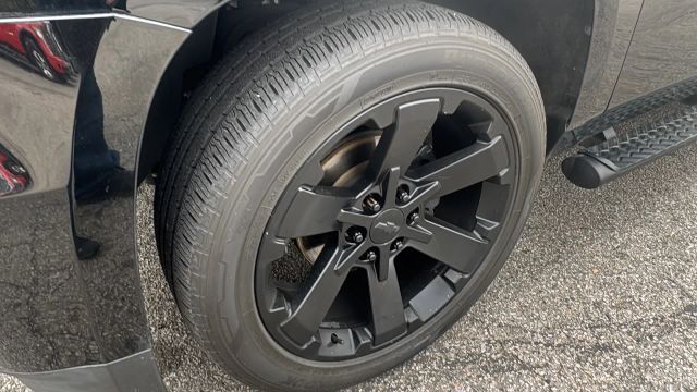 ChevroletTahoe LS Sport Utility 4D9