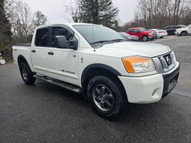 NissanTitan Crew Cab PRO-4X Pickup 4D 5 1/2 ft3