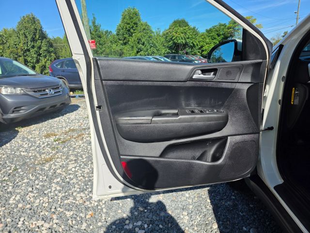 KiaSportage LX Sport Utility 4D11