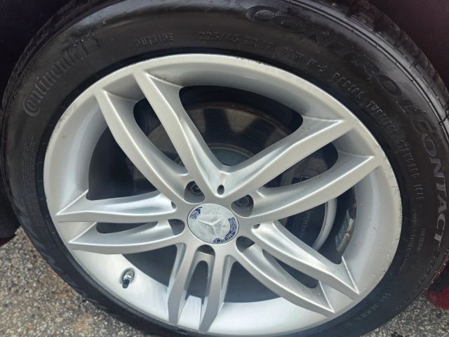 Mercedes-BenzC-Class C 250 Luxury Sedan 4D9