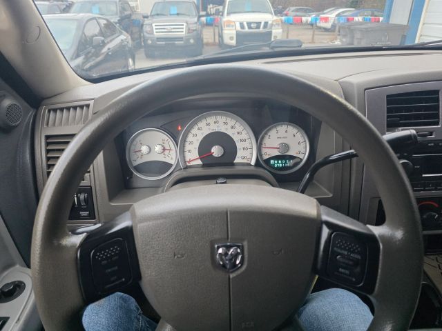 DodgeDakota Quad Cab SLT Pickup 4D 5 1/2 ft12