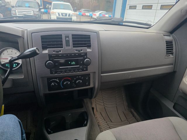 DodgeDakota Quad Cab SLT Pickup 4D 5 1/2 ft13