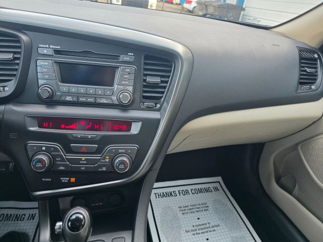 KiaOptima LX Hybrid Sedan 4D13