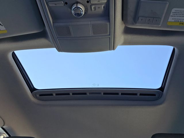 VolkswagenPassat 2.5L SEL Sedan 4D14