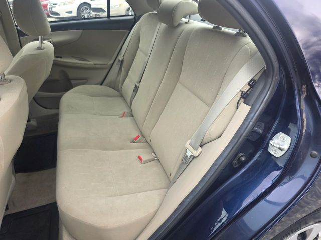 ToyotaCorolla LE Sedan 4D19