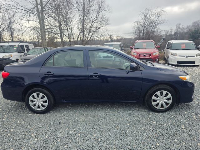 ToyotaCorolla LE Sedan 4D4