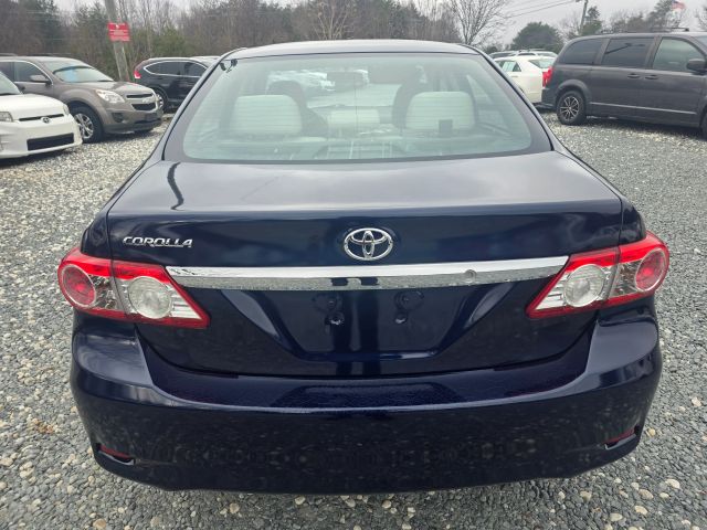 ToyotaCorolla LE Sedan 4D6