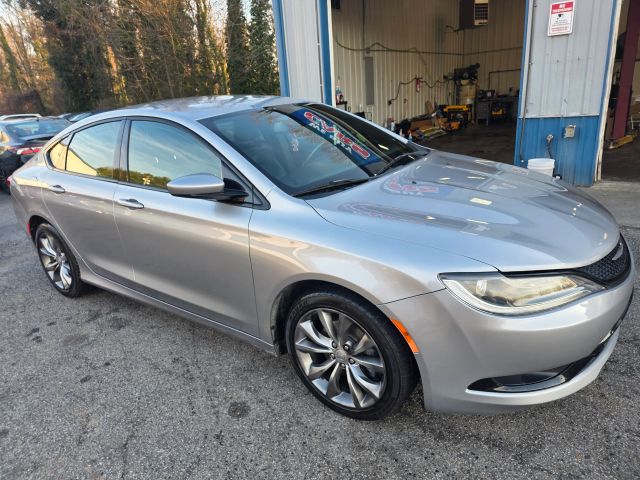 Chrysler200 200S Sedan 4D3