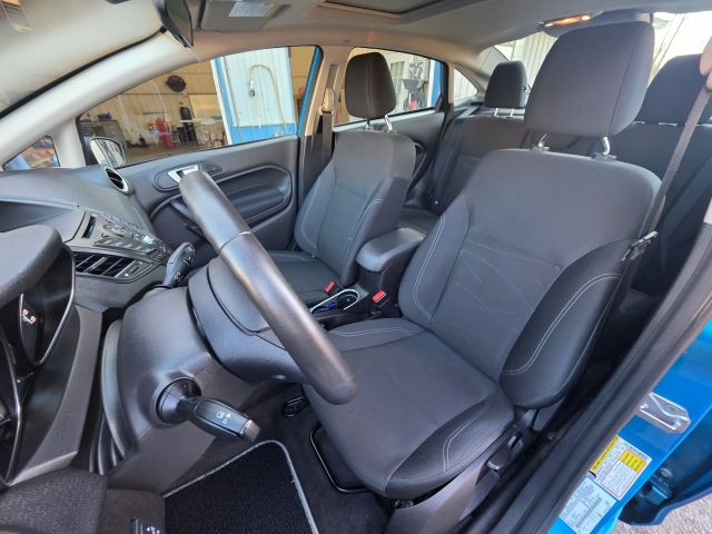 FordFiesta SE Sedan 4D14