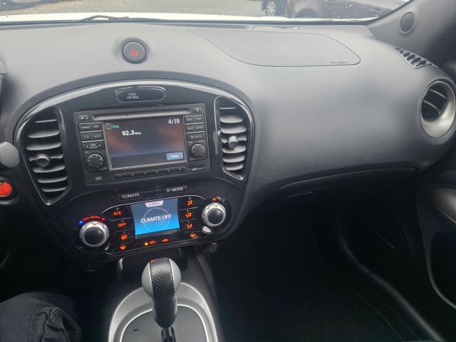 NissanJUKE SL Sport Utility 4D16