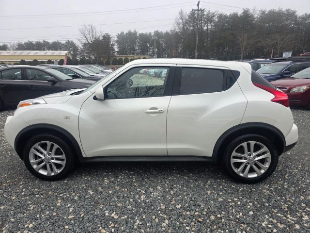 NissanJUKE SL Sport Utility 4D8