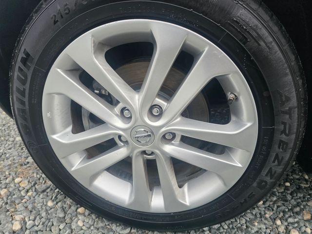 NissanJUKE SL Sport Utility 4D9