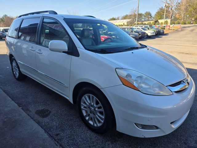 ToyotaSienna XLE Limited Minivan 4D3