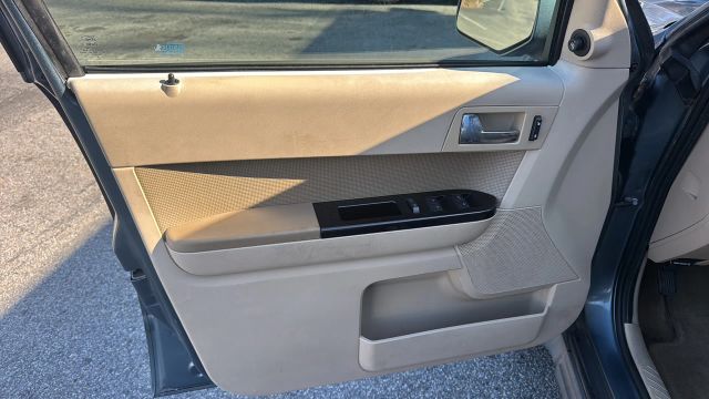 FordEscape Limited Sport Utility 4D12