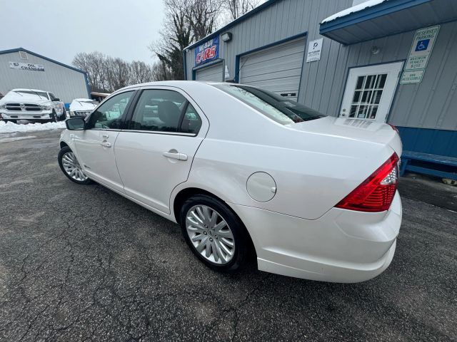 FordFusion Hybrid Sedan 4D3