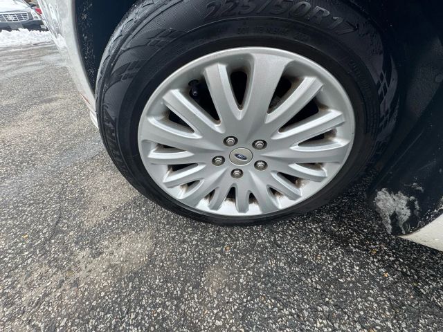 FordFusion Hybrid Sedan 4D9