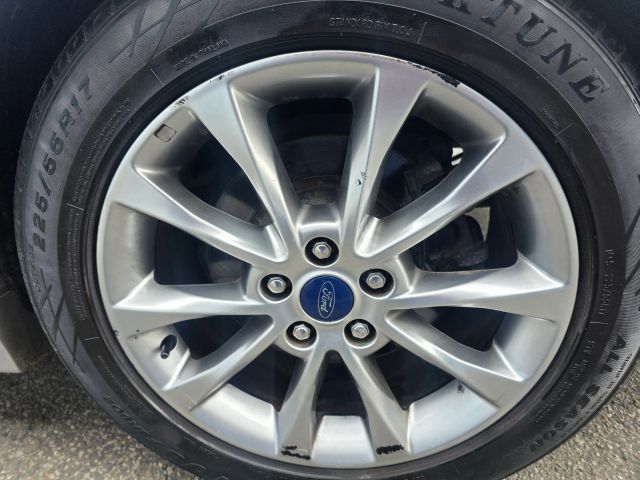 FordFusion SE Sedan 4D10