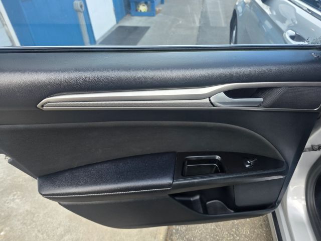 FordFusion SE Sedan 4D18