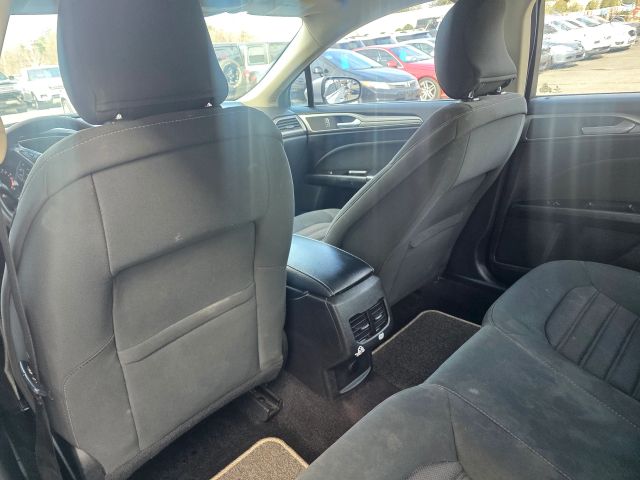 FordFusion SE Sedan 4D19