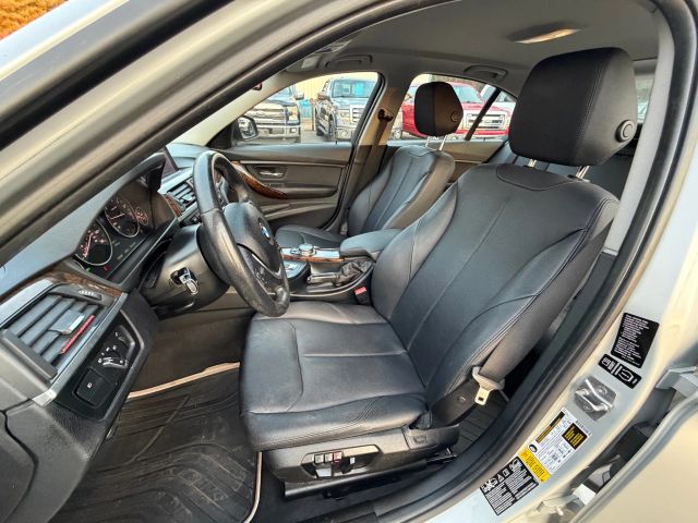 BMW3 Series 328i xDrive Sedan 4D10