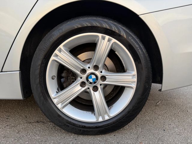 BMW3 Series 328i xDrive Sedan 4D20