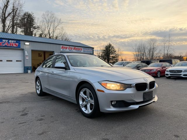 BMW3 Series 328i xDrive Sedan 4D3