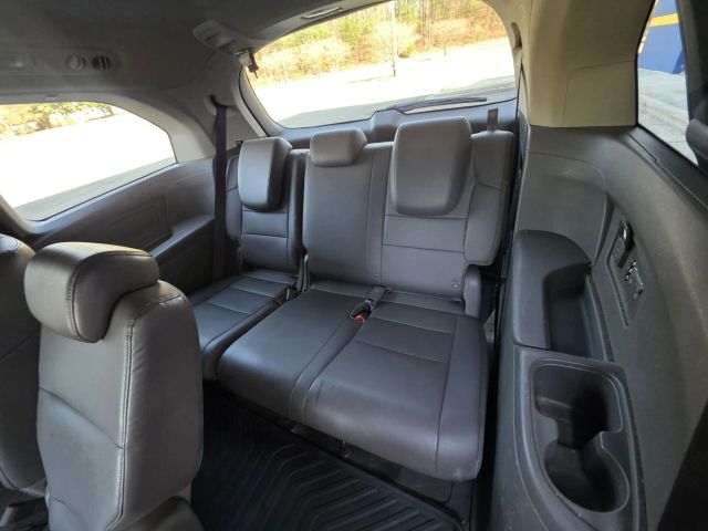 HondaOdyssey EX-L Minivan 4D21