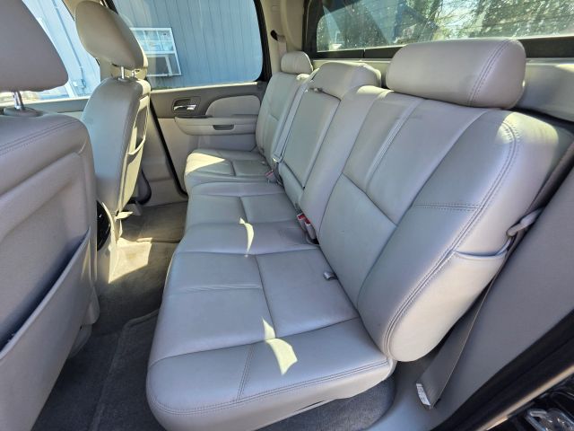 ChevroletAvalanche LT Sport Utility Pickup 4D 5 1/4 ft20