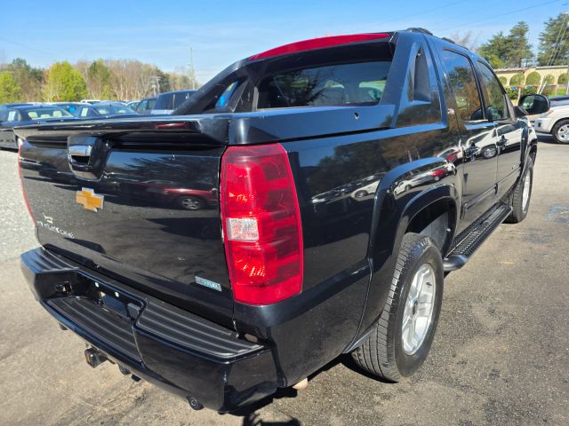ChevroletAvalanche LT Sport Utility Pickup 4D 5 1/4 ft5