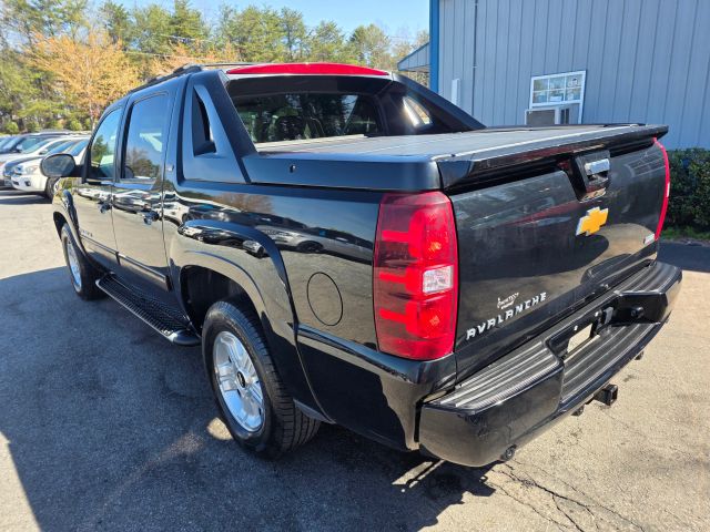 ChevroletAvalanche LT Sport Utility Pickup 4D 5 1/4 ft7