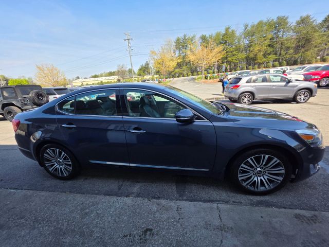 KiaCadenza Premium Sedan 4D4