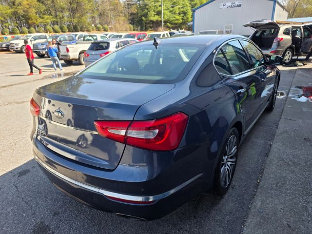 KiaCadenza Premium Sedan 4D5