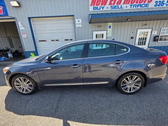 KiaCadenza Premium Sedan 4D8