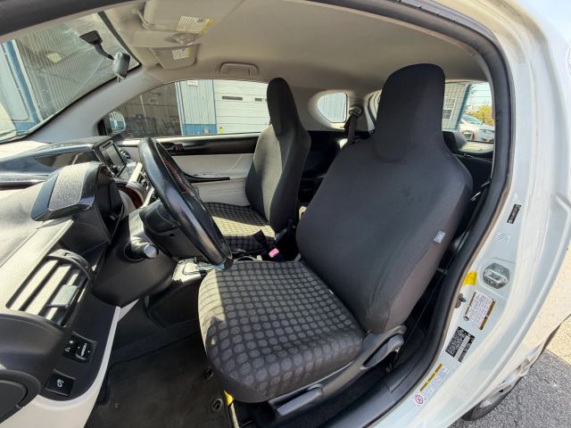 ScioniQ Hatchback 2D9