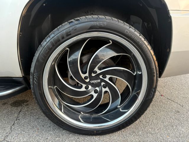 CadillacEscalade Sport Utility 4D11