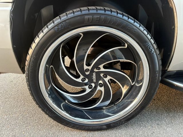 CadillacEscalade Sport Utility 4D12