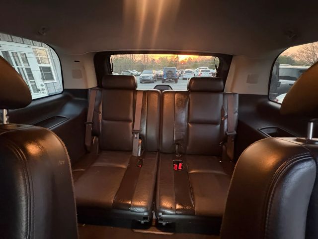 CadillacEscalade Sport Utility 4D15