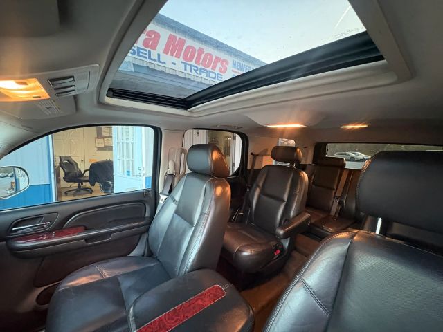 CadillacEscalade Sport Utility 4D18