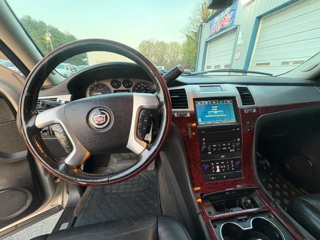 CadillacEscalade Sport Utility 4D19
