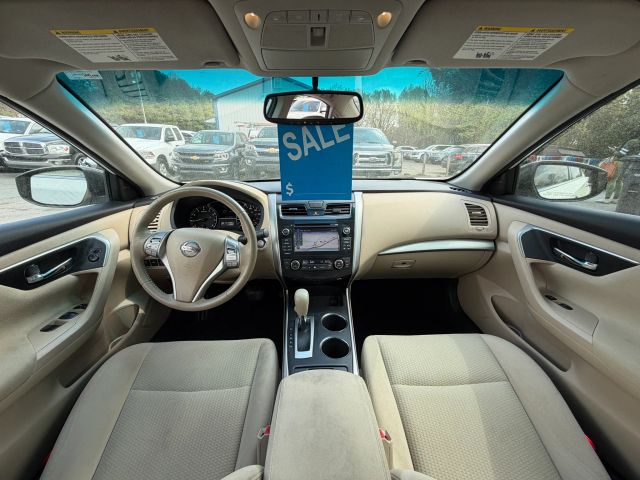 NissanAltima 2.5 SV Sedan 4D11