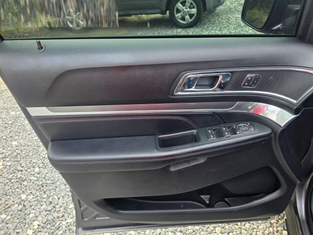 FordExplorer Sport SUV 4D11
