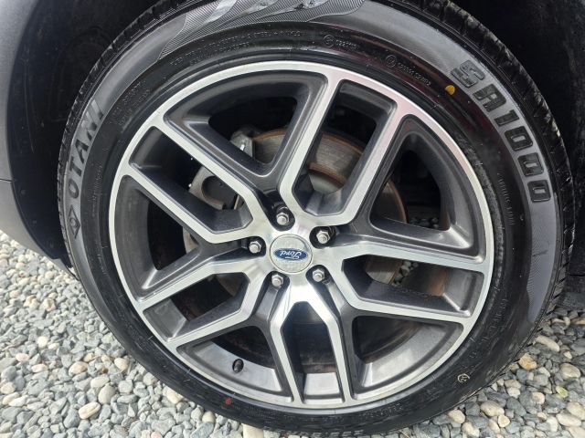 FordExplorer Sport SUV 4D9