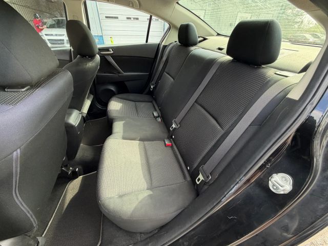 MAZDAMAZDA3 i SV Sedan 4D11