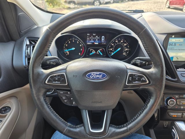 FordEscape Titanium Sport Utility 4D15