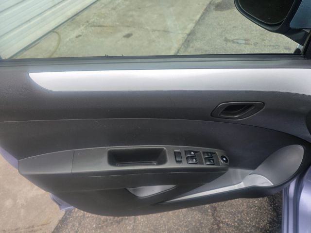 ChevroletSpark LS Hatchback 4D11